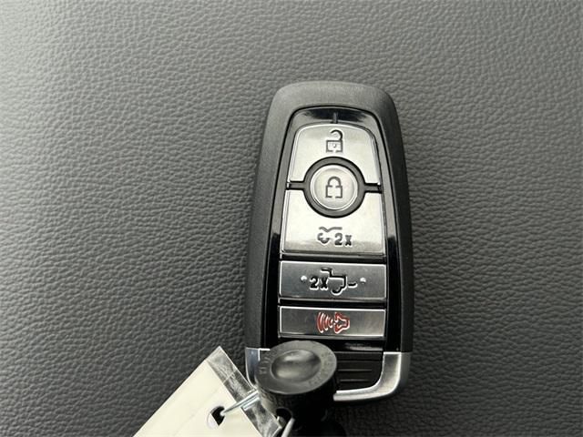 new 2025 Ford F-150 Lightning car