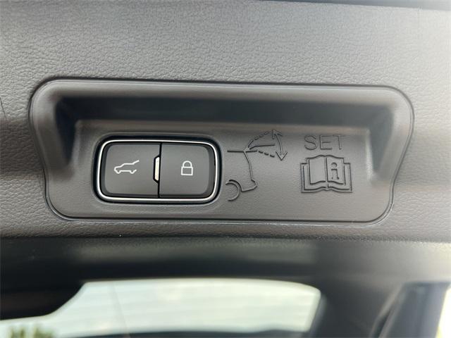 new 2025 Ford Explorer car