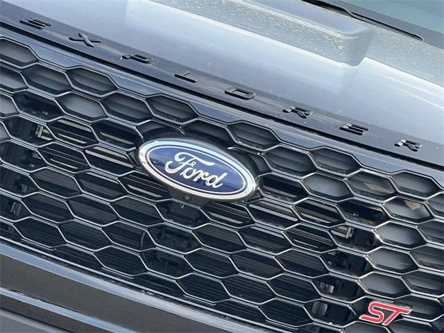 new 2025 Ford Explorer car