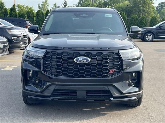 new 2025 Ford Explorer car