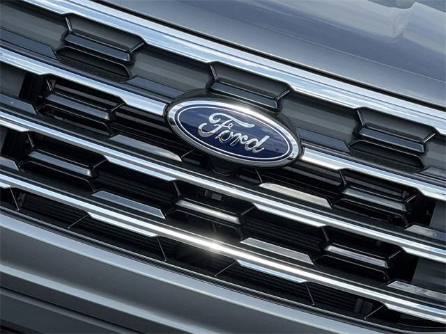 new 2025 Ford Explorer car