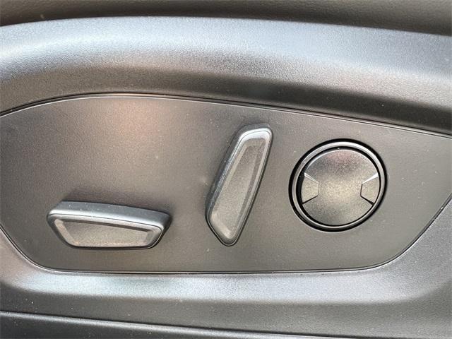 new 2025 Ford Explorer car