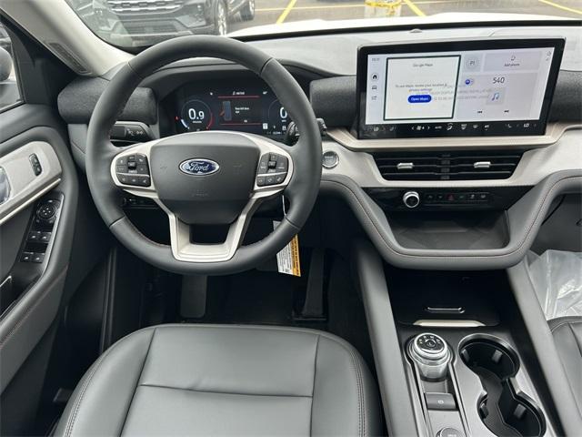 new 2025 Ford Explorer car