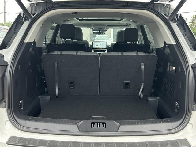 new 2025 Ford Explorer car
