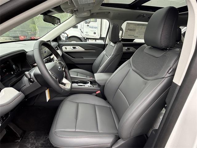 new 2025 Ford Explorer car