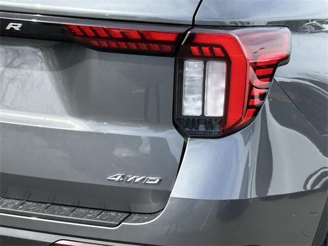 new 2025 Ford Explorer car