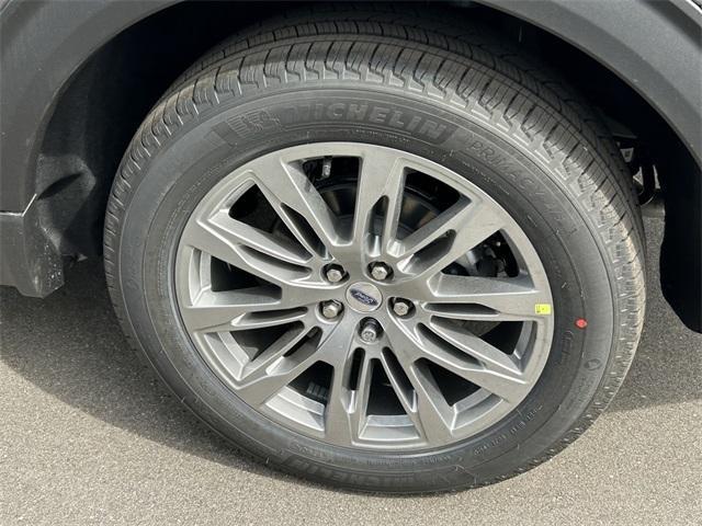 new 2025 Ford Explorer car
