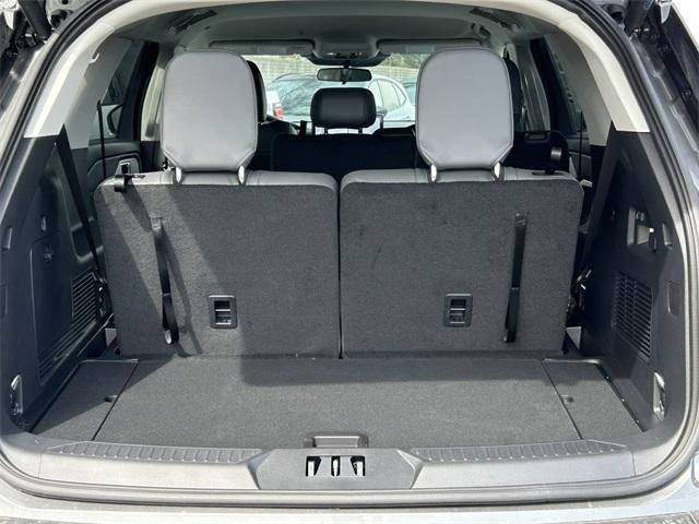 new 2025 Ford Explorer car