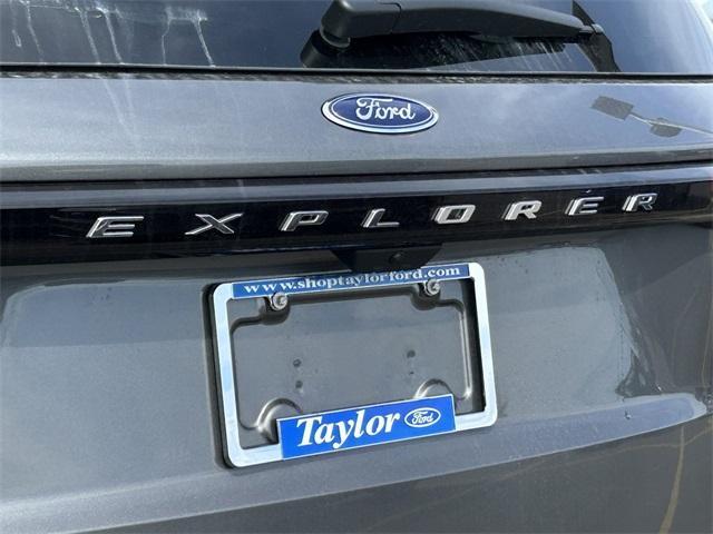 new 2025 Ford Explorer car