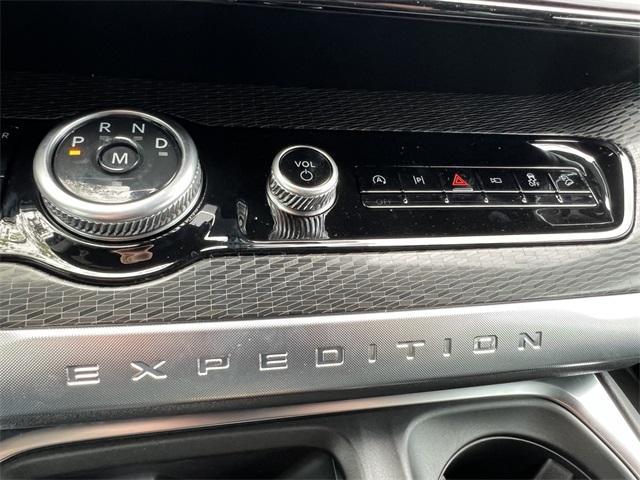 new 2025 Ford Expedition car