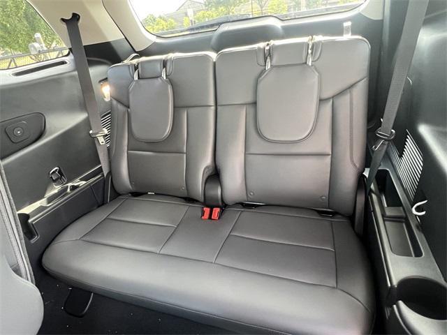 new 2025 Ford Explorer car