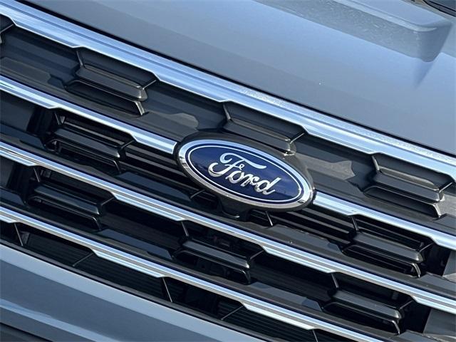 new 2025 Ford Explorer car