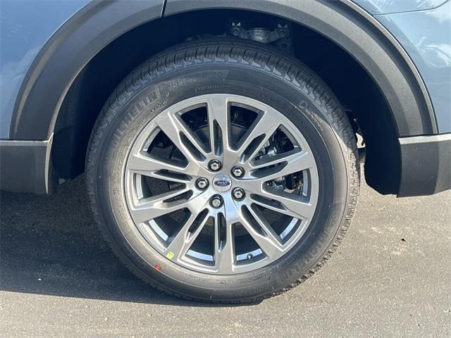 new 2025 Ford Explorer car