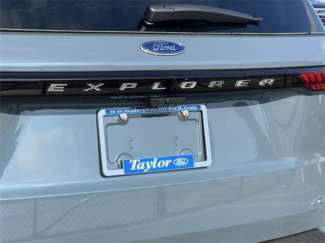 new 2025 Ford Explorer car