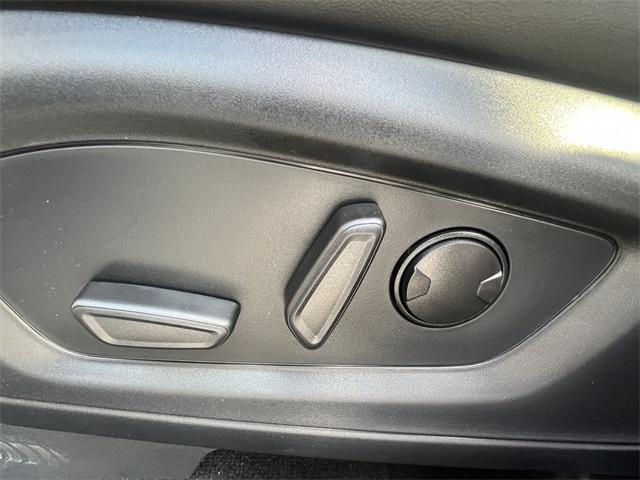 new 2025 Ford Explorer car