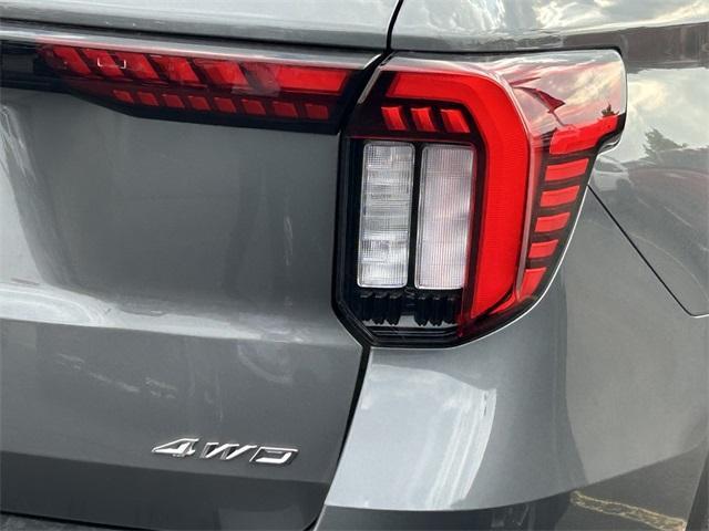 new 2025 Ford Explorer car