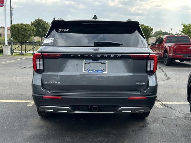 new 2025 Ford Explorer car