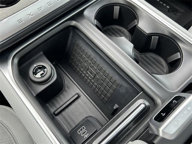 new 2025 Ford Expedition car