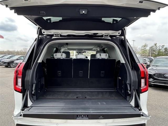 new 2025 Ford Expedition car