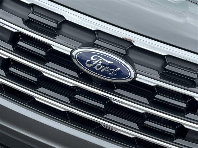 new 2025 Ford Explorer car