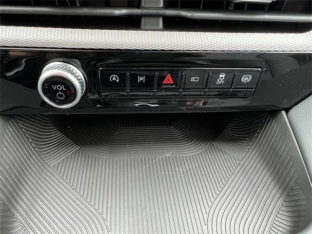 new 2025 Ford Explorer car