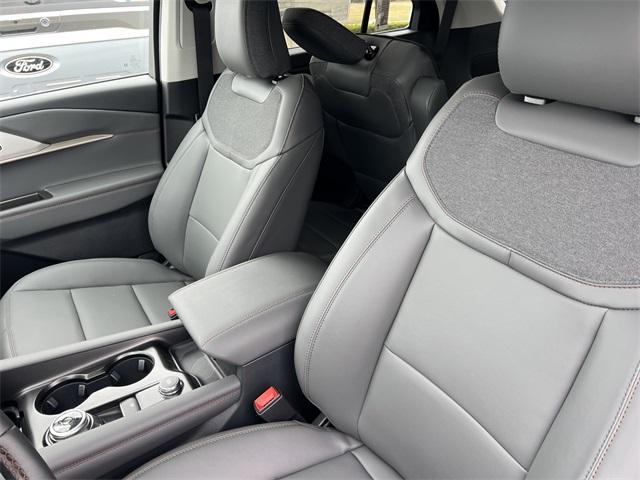 new 2025 Ford Explorer car