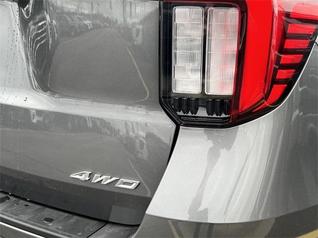 new 2025 Ford Explorer car