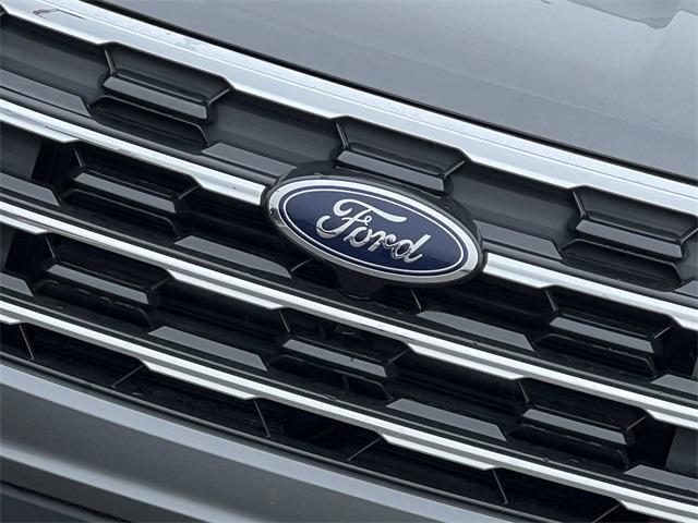 new 2025 Ford Explorer car