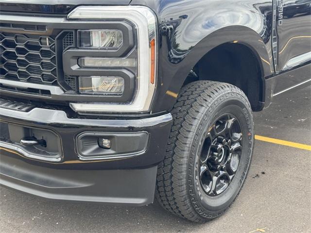 new 2025 Ford F-350 car