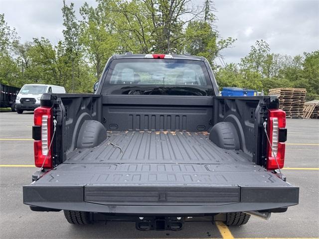 new 2025 Ford F-350 car