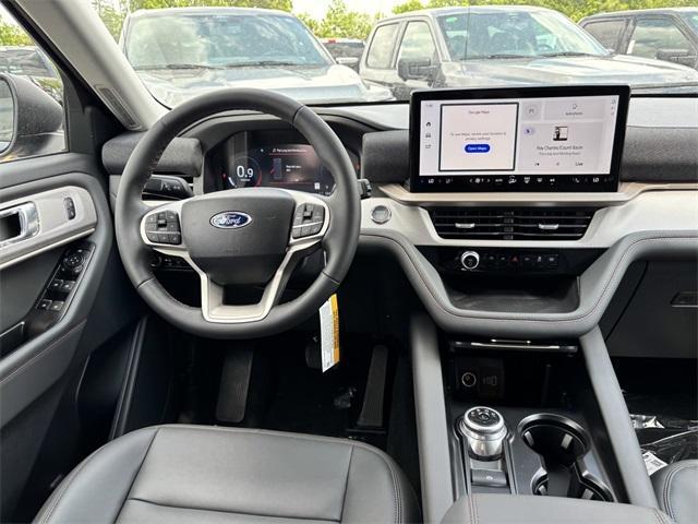 new 2025 Ford Explorer car