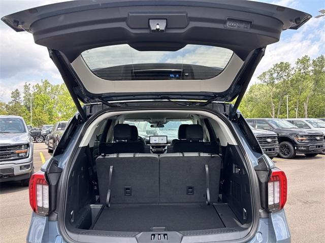 new 2025 Ford Explorer car