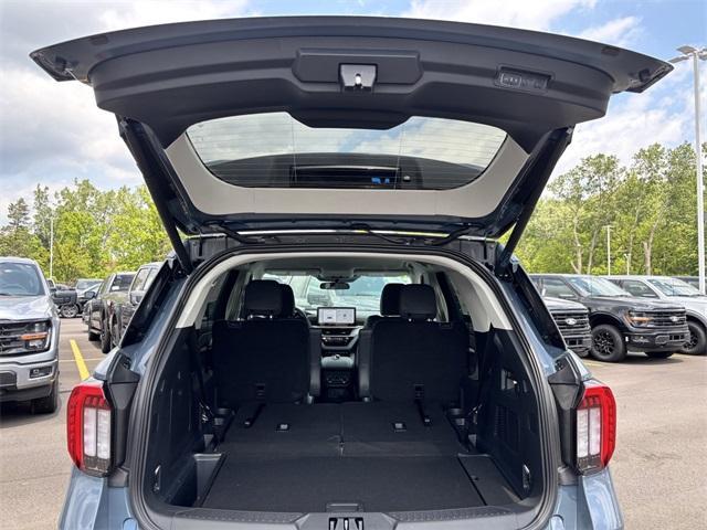 new 2025 Ford Explorer car