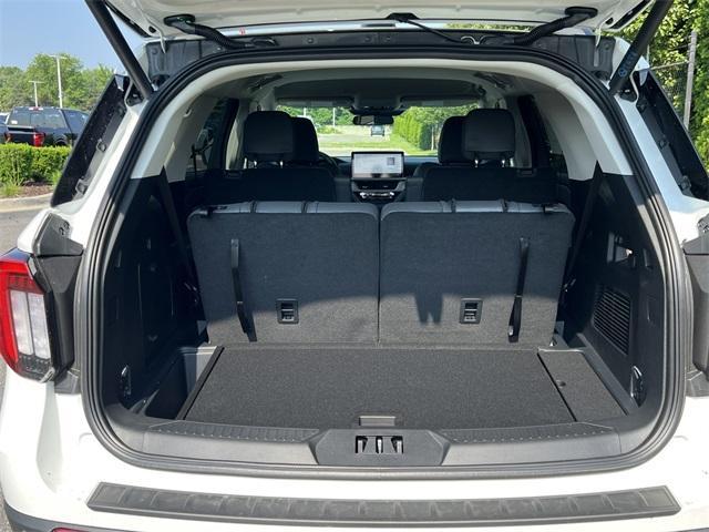 new 2025 Ford Explorer car