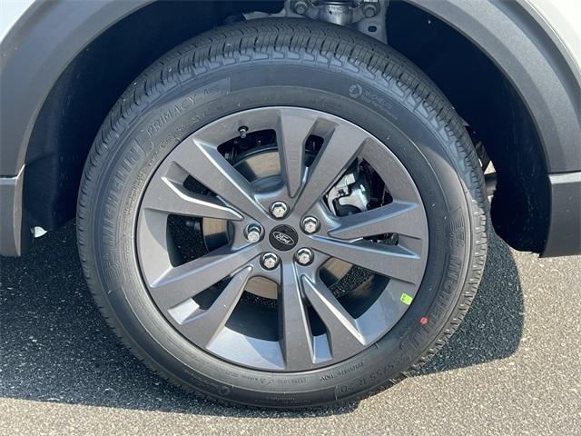 new 2025 Ford Explorer car
