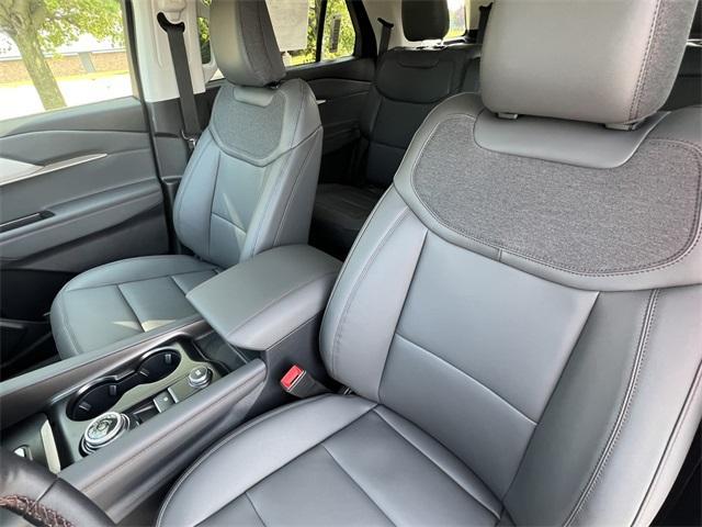 new 2025 Ford Explorer car