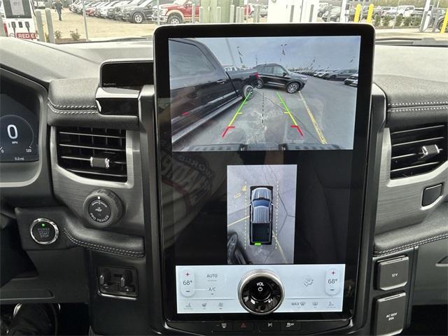 new 2025 Ford F-150 Lightning car