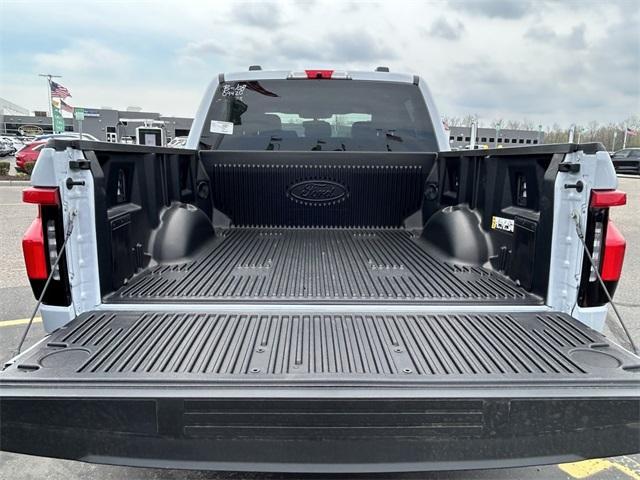 new 2025 Ford F-150 Lightning car