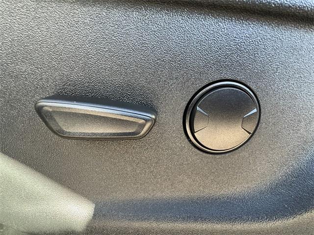 new 2025 Ford F-150 Lightning car
