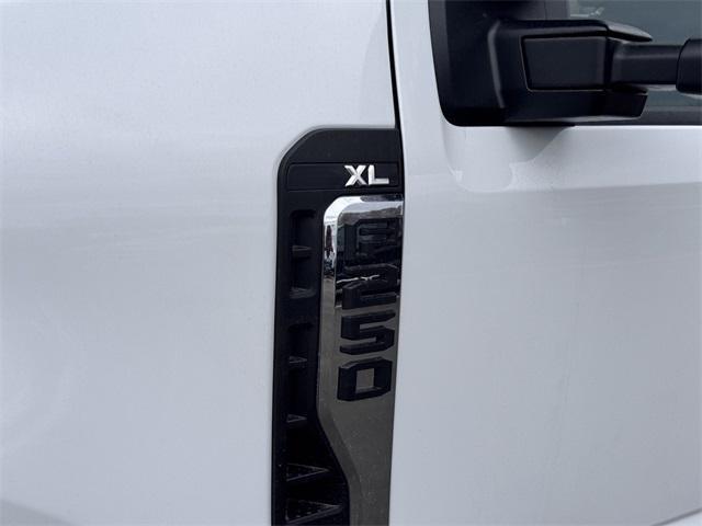 new 2025 Ford F-250 car