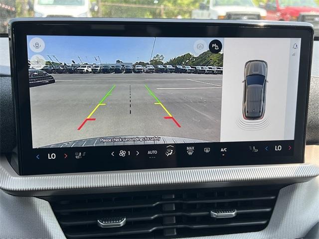 new 2025 Ford Explorer car
