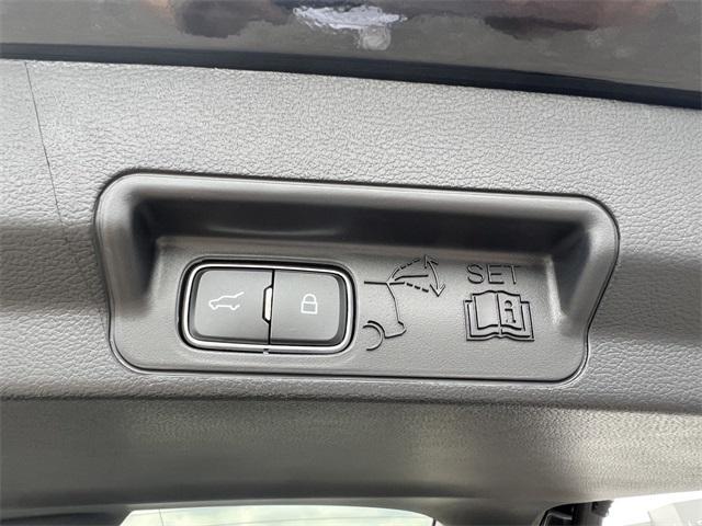 new 2025 Ford Explorer car
