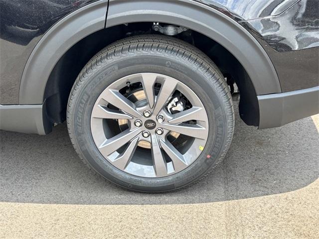 new 2025 Ford Explorer car