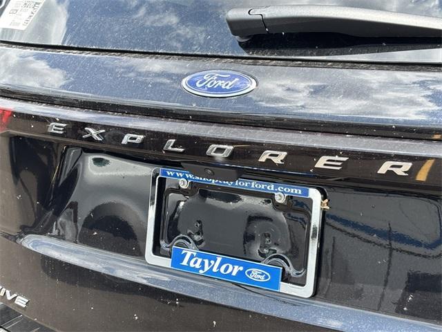 new 2025 Ford Explorer car