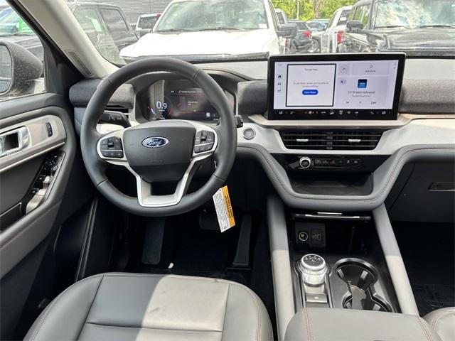 new 2025 Ford Explorer car