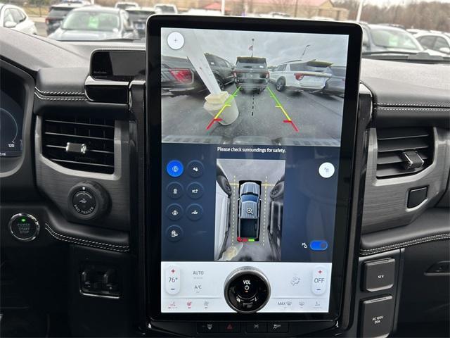 new 2025 Ford F-150 Lightning car