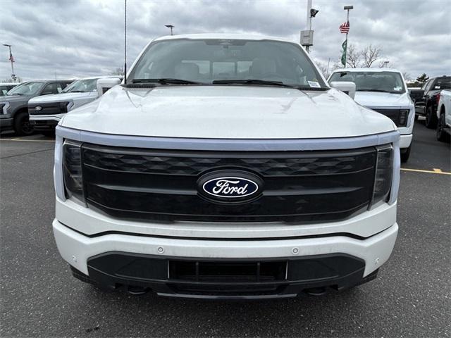 new 2025 Ford F-150 Lightning car
