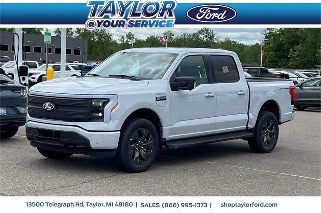 new 2025 Ford F-150 Lightning car