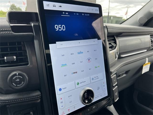 new 2025 Ford F-150 Lightning car