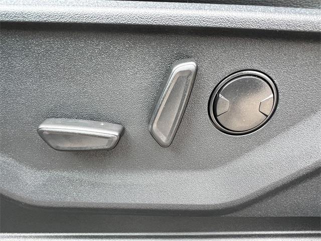 new 2025 Ford F-150 Lightning car